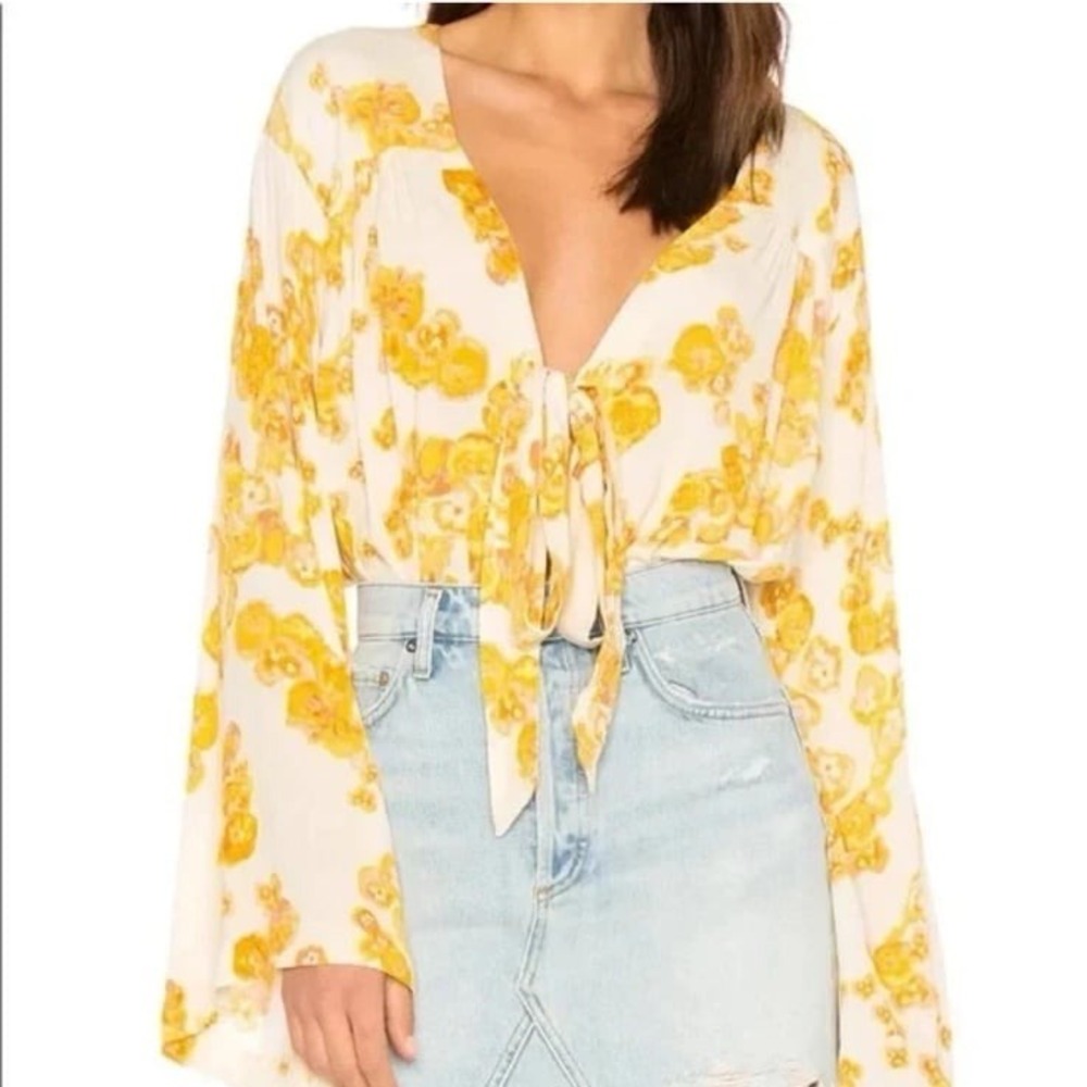 Free People Forties Feel yellow floral bodysuit‎ size medium EUC